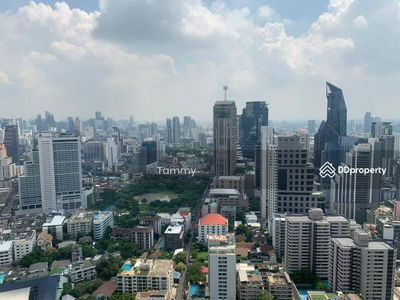 Park Origin Phrom Phong, Bangkok, Thailand Park Origin Phrom Phong, Bangkok, Thailand