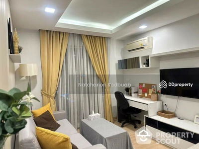 Thru Thonglor, Bangkok, Thailand Thru Thonglor, Bangkok, Thailand