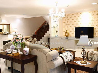 Piyathip Place, Bangkok, Thailand Piyathip Place, Bangkok, Thailand