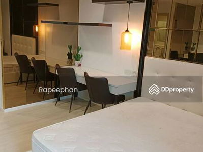 Life One Wireless, Bangkok, Thailand Life One Wireless, Bangkok, Thailand