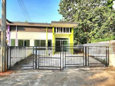 Chao, one-story townhouse, Hua Thale, Nakhon Ratchasima, Thailand Chao, one-story townhouse, Hua Thale, Nakhon Ratchasima, Thailand