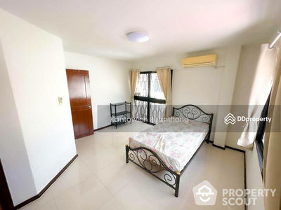 Sam Sen Nai, Bangkok, Thailand Sam Sen Nai, Bangkok, Thailand