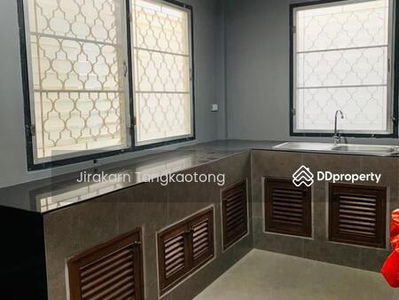 Home office, Phahonyothin Road 62/1, 3 bedrooms, 3 bathrooms, Pathum Thani., Thailand Home office, Phahonyothin Road 62/1, 3 bedrooms, 3 bathrooms, Pathum Thani., Thailand
