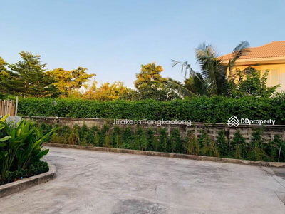 Home office, Phahonyothin Road 62/1, 3 bedrooms, 3 bathrooms, Pathum Thani., Thailand Home office, Phahonyothin Road 62/1, 3 bedrooms, 3 bathrooms, Pathum Thani., Thailand