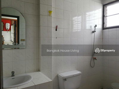 Aree Mansion, Bangkok, Thailand Aree Mansion, Bangkok, Thailand