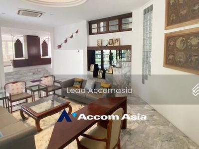 Home Office, Garden, Huge Terrace | 4 Bedrooms House for Rent in Sukhumvit, Bangkok near BTS Phra kh, Bangkok, Thailand Home Office, Garden, Huge Terrace | 4 Bedrooms House for Rent in Sukhumvit, Bangkok near BTS Phra kh, Bangkok, Thailand