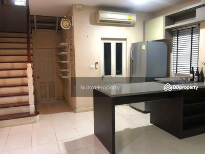 Setthasiri Wongwaen-Sukhaphiban 2, Bangkok, Thailand Setthasiri Wongwaen-Sukhaphiban 2, Bangkok, Thailand