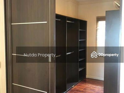 Setthasiri Wongwaen-Sukhaphiban 2, Bangkok, Thailand Setthasiri Wongwaen-Sukhaphiban 2, Bangkok, Thailand