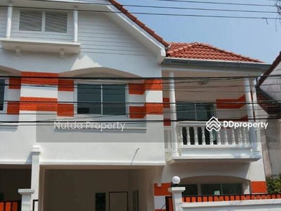 Rangsiya Ramintra 74, Bangkok, Thailand Rangsiya Ramintra 74, Bangkok, Thailand