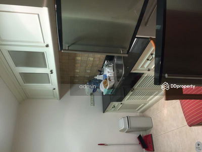 Langsuan Ville, Bangkok, Thailand Langsuan Ville, Bangkok, Thailand