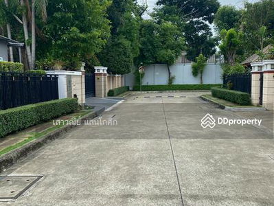 Nantawan Suanroung R.9, Bangkok, Thailand Nantawan Suanroung R.9, Bangkok, Thailand