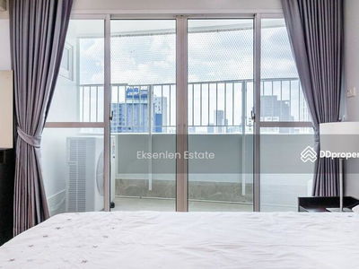 Fifty Fifth Tower, Bangkok, Thailand Fifty Fifth Tower, Bangkok, Thailand