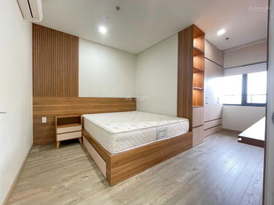 The Monarchy, Vietnam  The Monarchy, Vietnam