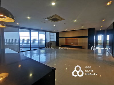 Royal River Place, Bangkok, Thailand Royal River Place, Bangkok, Thailand