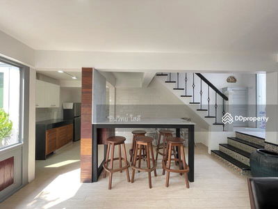 Single house, 5 bedrooms, Pha Ping Village, in front of Chiang Mai University, best location, Chiang Mai, Thailand Single house, 5 bedrooms, Pha Ping Village, in front of Chiang Mai University, best location, Chiang Mai, Thailand