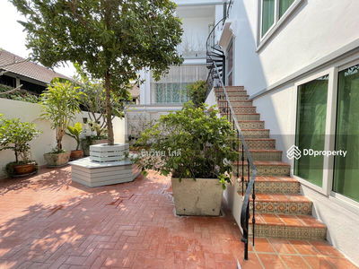 Single house, 5 bedrooms, Pha Ping Village, in front of Chiang Mai University, best location, Chiang Mai, Thailand Single house, 5 bedrooms, Pha Ping Village, in front of Chiang Mai University, best location, Chiang Mai, Thailand