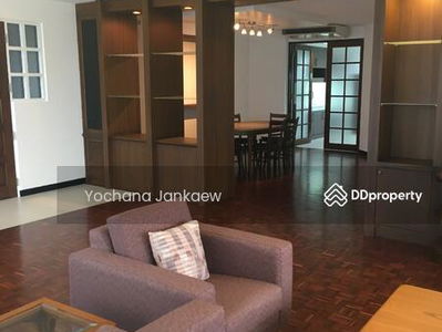 Sukhumvit House, Bangkok, Thailand Sukhumvit House, Bangkok, Thailand