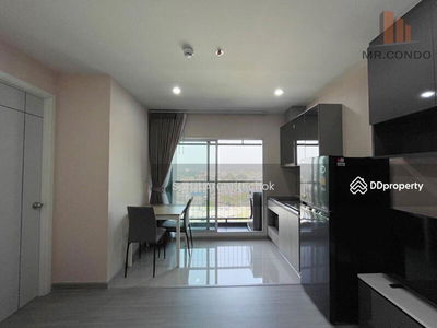 The President Charan-Yaek Fai Chai Station, Bangkok, Thailand The President Charan-Yaek Fai Chai Station, Bangkok, Thailand