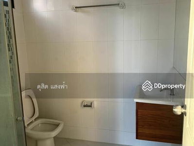 Townhome for rent, behind Suea Palm Hill University, Sriracha, Chon Buri., Thailand Townhome for rent, behind Suea Palm Hill University, Sriracha, Chon Buri., Thailand