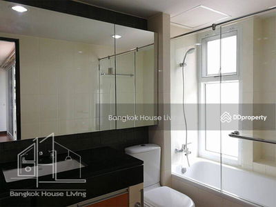 Prompong Mansion, Bangkok, Thailand Prompong Mansion, Bangkok, Thailand