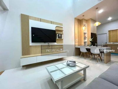 Gehäuse In Kathu, Thailand Gehäuse In Kathu, Thailand