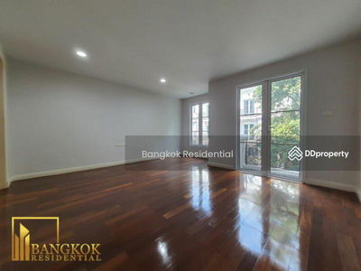 Townhouse in Compound, Bangkok, Thailand Townhouse in Compound, Bangkok, Thailand