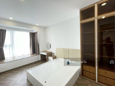 The Peak, Vietnam The Peak, Vietnam