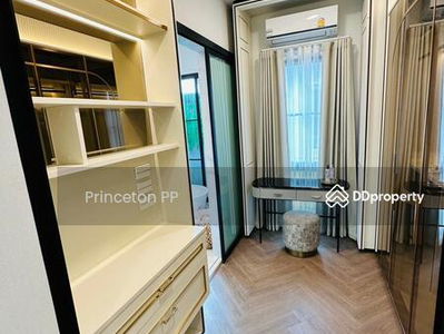 Nantawan Rama 9 New Krungthepkreetha, Bangkok, Thailand Nantawan Rama 9 New Krungthepkreetha, Bangkok, Thailand