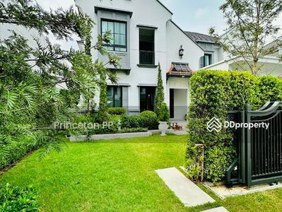 Nantawan Rama 9 New Krungthepkreetha, Bangkok, Thailand Nantawan Rama 9 New Krungthepkreetha, Bangkok, Thailand