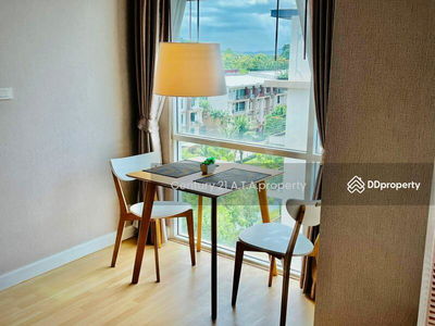 Green Lake Sriracha, Chon Buri, Thailand Green Lake Sriracha, Chon Buri, Thailand