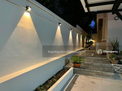 10110, Bangkok, Thailand 10110, Bangkok, Thailand