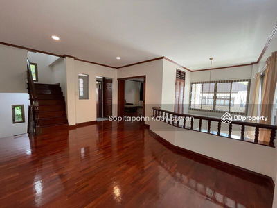 10110, Bangkok, Thailand 10110, Bangkok, Thailand