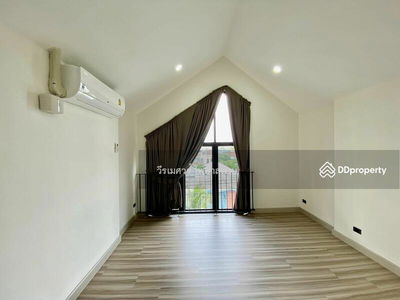 Home Office ready to move in, Bangkok, Thailand Home Office ready to move in, Bangkok, Thailand