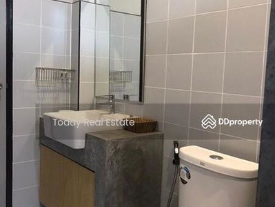 Gehäuse In Ban Ratsada, Thailand Gehäuse In Ban Ratsada, Thailand