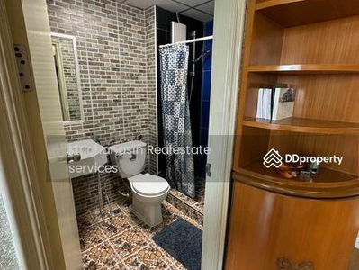 Lumpini Center Sukhumvit 77, Bangkok, Thailand Lumpini Center Sukhumvit 77, Bangkok, Thailand