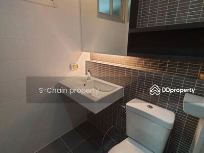 The Leaf Pattanakarn, Bangkok, Thailand The Leaf Pattanakarn, Bangkok, Thailand