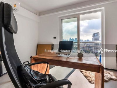 Royal Castle Sukhumvit, Bangkok, Thailand Royal Castle Sukhumvit, Bangkok, Thailand