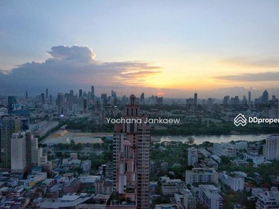 Park Origin Phrom Phong, Bangkok, Thailand Park Origin Phrom Phong, Bangkok, Thailand