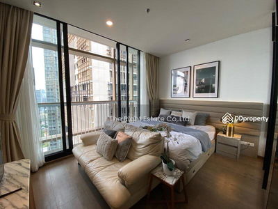 Park Origin Phrom Phong, Bangkok, Thailand Park Origin Phrom Phong, Bangkok, Thailand