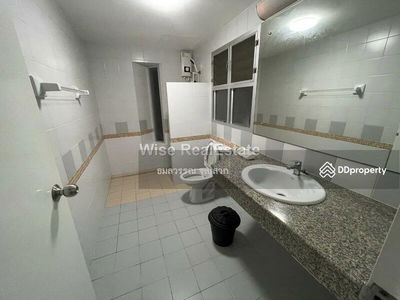 Ban Suan La Salle, Bangkok, Thailand Ban Suan La Salle, Bangkok, Thailand