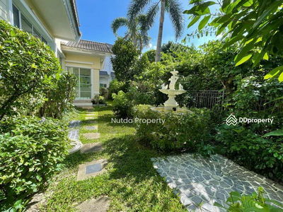 Nantawan Rama 9-Onnut, Bangkok, Thailand Nantawan Rama 9-Onnut, Bangkok, Thailand