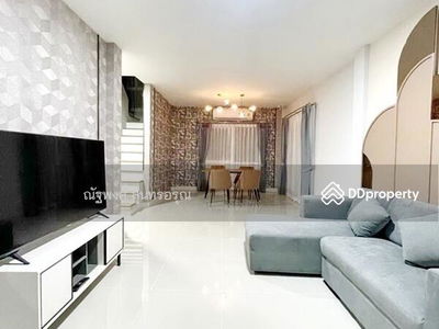 Concordian International (1 km.) MRT Sri Lasalle (4.5 km.), Samut Prakan, Thailand Concordian International (1 km.) MRT Sri Lasalle (4.5 km.), Samut Prakan, Thailand