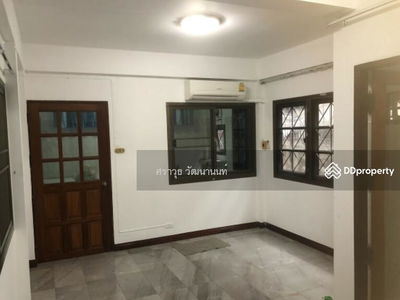 Single house, Bang Wa, Ratchaphruek Road, Bangkok, Thailand Single house, Bang Wa, Ratchaphruek Road, Bangkok, Thailand