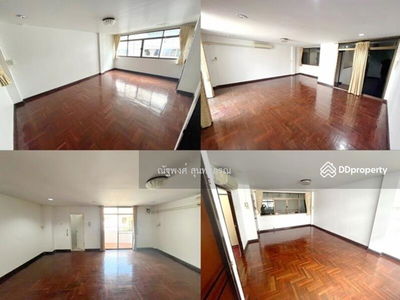 BTS Ari (1 km.), Suthisan Market (1.5 km., Chatuchak Market (1.5 km.), Bangkok, Thailand BTS Ari (1 km.), Suthisan Market (1.5 km., Chatuchak Market (1.5 km.), Bangkok, Thailand