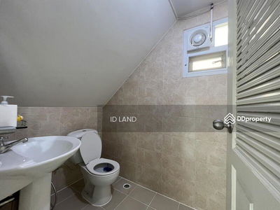 Pets friendly house for rent near MRT klongtoey 350m. rama4 area, Bangkok, Thailand Pets friendly house for rent near MRT klongtoey 350m. rama4 area, Bangkok, Thailand