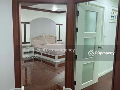 Wattana Heights, Bangkok, Thailand Wattana Heights, Bangkok, Thailand