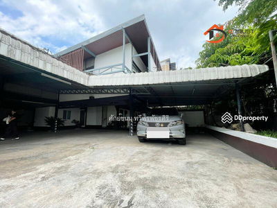 Lat Phrao 64, Intersection 7, Bangkok