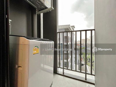 Chewathai Pinklao, Bangkok, Thailand Chewathai Pinklao, Bangkok, Thailand