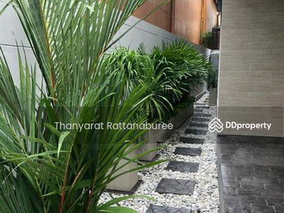 Townhome for rent located in Ekkamai, Bangkok, Thailand Townhome for rent located in Ekkamai, Bangkok, Thailand