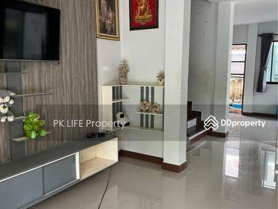 Gehäuse In Ban Ratsada, Thailand Gehäuse In Ban Ratsada, Thailand